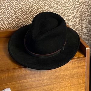 Bugatti felt hat, size M. Crushable. Black.